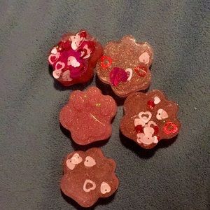 These are resin paws